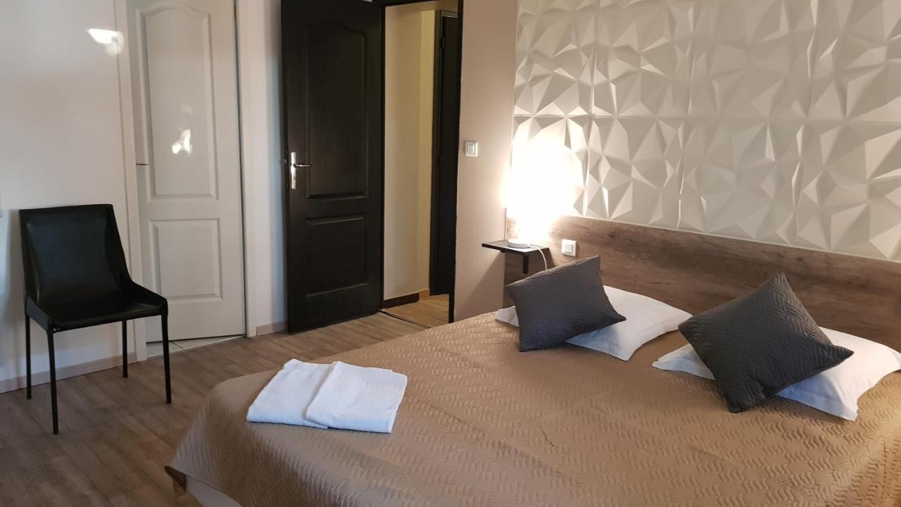 Hotel Les Lodges D'Eauze المظهر الخارجي الصورة